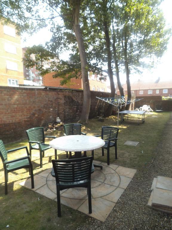 Quayside Close Holiday Apartments Poole Oda fotoğraf