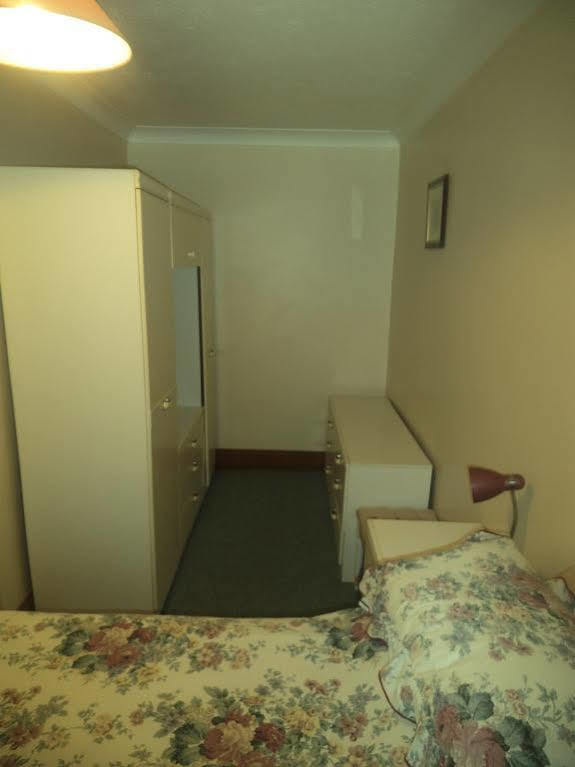 Quayside Close Holiday Apartments Poole Dış mekan fotoğraf